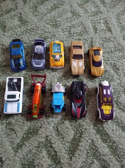 Auta hotwheels - 5