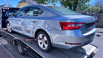 Vůz na náhradní díly Škoda Superb 3 sedan 2017 CRLB SGG LF7M - 5
