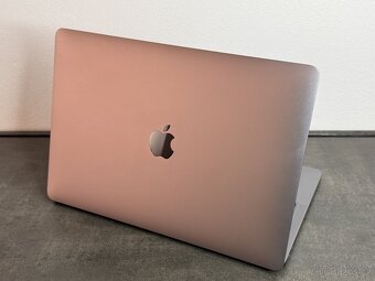 Macbook Air 13'' 2019 / i5 / 8GB / 256GB SSD / Space Gray - 5
