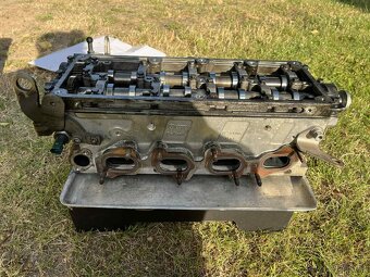 Hlava motoru Superb2 2.0 CFGB 03L.103.373.J - 5