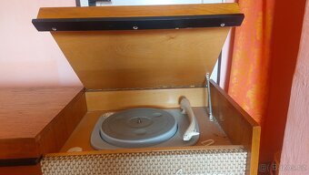 Rádio Tesla 1121 A - 5