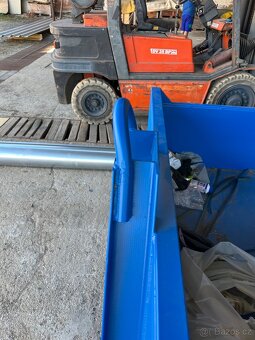 AVIA hákový kontejner na suť, šrot, stavební materiál - 5