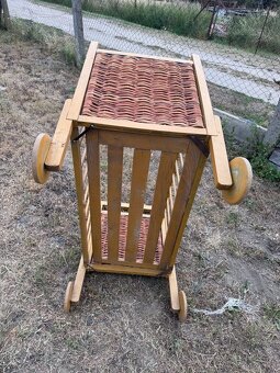 STAROŽITNÁ DĚTSKÁ POSTÝLKA - 5