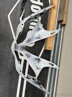 Yamaha YZF-R1 přední maska - 5