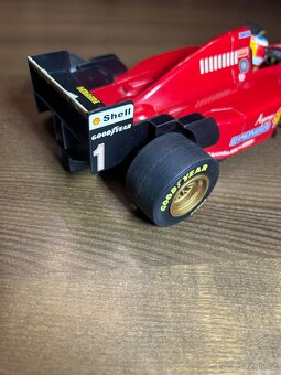 Ferrari 412 T2  1:18 - 5