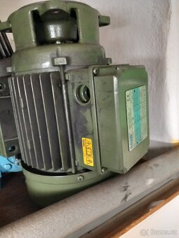 Různé elektromotory - 5