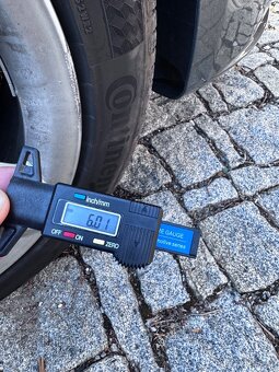 Continental Ultracontact 245/45/18 - 5