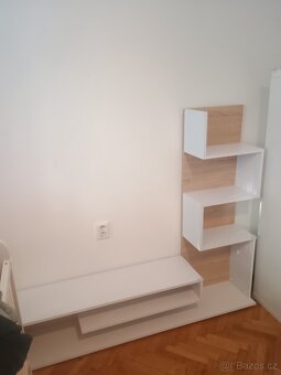 Tv stěna - 5