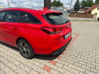 i30 kombi 1,5i 81kW - výbava Comfort 16´´ - km: 44.700 - 5