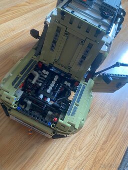 Lego 42110 Technic - Land Rover Defender - 5
