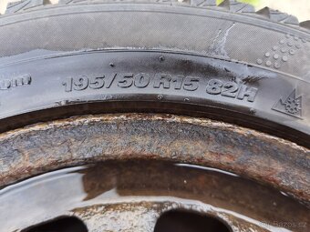 Pneu kumho na plechu195/55r15 dot 3022 - 5