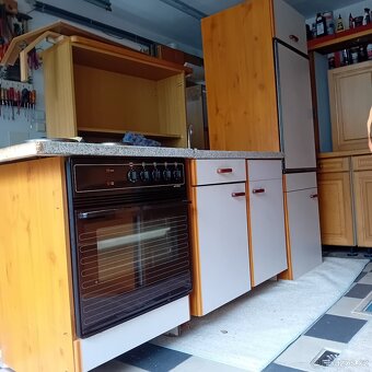 Kuchyňská linka se spotřebiči - 5