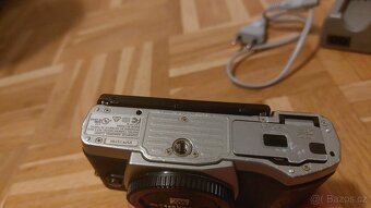 Olympus OM-D E-M10 tělo - 5