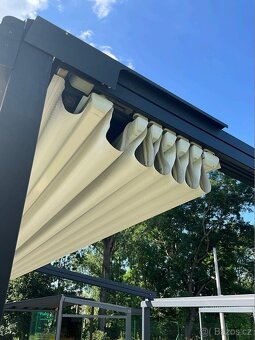 Pergola s motorem a stahovací PVC plachtou - 4×3 m - 5
