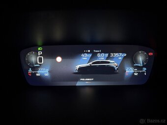 Peugeot 308,1.2PT,EAT8,ČR,1.MAJ,7711km,záruka do 11/2027 - 5