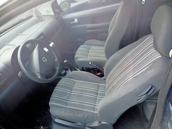 VW Fox 1,2i na dodělání nebo ND po ťukanci na bok, r.v 08 - 5