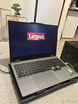 Nadupaný herní notebook lenovo log - 5