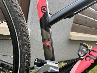 Trekingové cyklistické kolo Kellys Pheeve 30 velikost L - 5