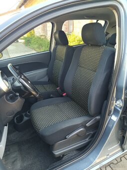 Daihatsu Sirion 1.3i 67 Kw rok 2009 SERVISNÍ KNÍŽKA - 5