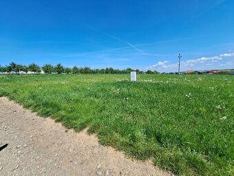 Exkluzivní nabídka stavebního pozemku v Mistřicích o 1734 m² - 5