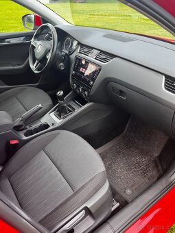 Škoda Octavia Combi STYLE 3, 2017, 110 kW, 2.0 TDI - 5