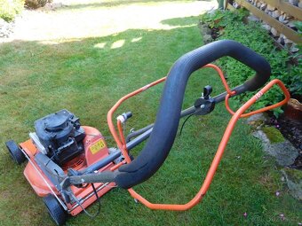 Sekačka Husqvarna s pojezdem - 5