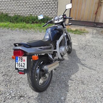 Suzuki GS 500e - 5