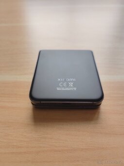 Xiaomi MIX Flip - 5