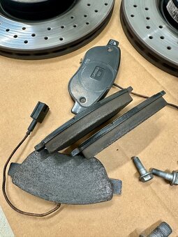 Komplet přední brzdy 285 mm Abarth 595 - 5