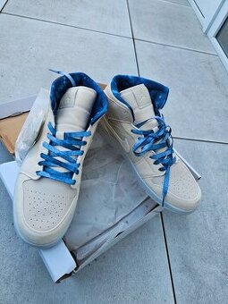 AIR JORDAN 1 MID SE - 5