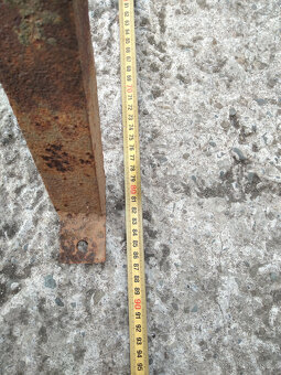 Ocelové podstavce - 5