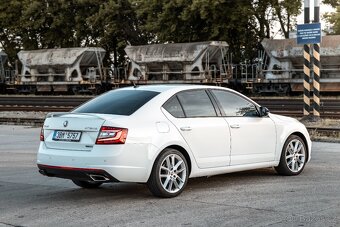 Škoda Octavia, 2.0 TDI RS DSG 135kW - 5
