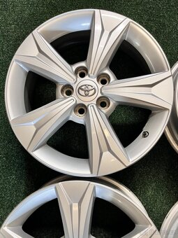 5x114,3 R17 Originál Alu Toyota C-HR - TOP stav - 5