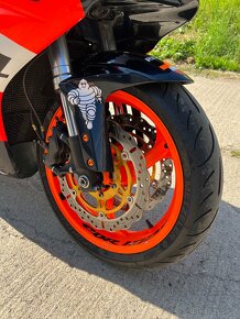 Honda CBR 1000rr repsol (2007) - 5