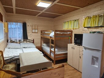 Chatička v kempu u Jičína se sociálním zarizenim - 5
