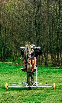 Wheelie trenažér pre jazdu po zadnom kolese - 5