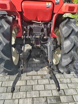MITSUBISHI MT200 - 5