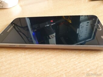 Funkční Samsung J5 2016 s krytem a nabíječkou. - 5