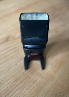 Canon Speedlite 420EX + Speedlite Transmitter ST-E2 - 5