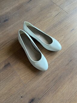 Lodičky bílé #Lodicky kožené  #Lodičky na klínku - 5