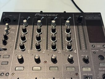 Pioneer DJM800 - 5