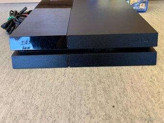 Sony PlayStation 4 500 GB + ovladač + 3 hry - 5
