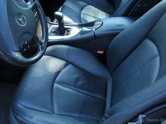 MERCEDES E 220CDi W211 KRÁSNÝ A NADSTANDARDNĚ ZACHOVALÝ - 5