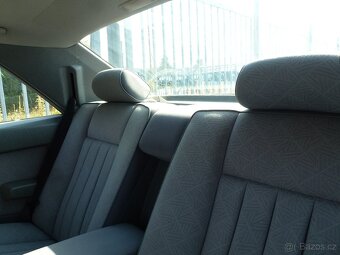 MERCEDES BENZ E 220 - 5