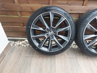 17" alu kola Škoda 5x100 model Savio +pneu 215/40 R 17 - 5