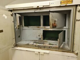 Prodám starožitný trezor bankovní trezor funkční č.3 - 5