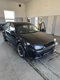 Vw Golf 2.3 V5 - 5