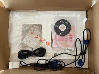 LG LCD monitor Flatron 18.5” - 5