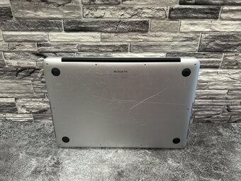 MacBook Pro 13" 2015 i5 / 8GB / 256GB - 5