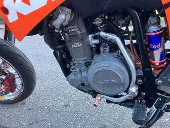 KTM 640 LC4 Supermoto - 5